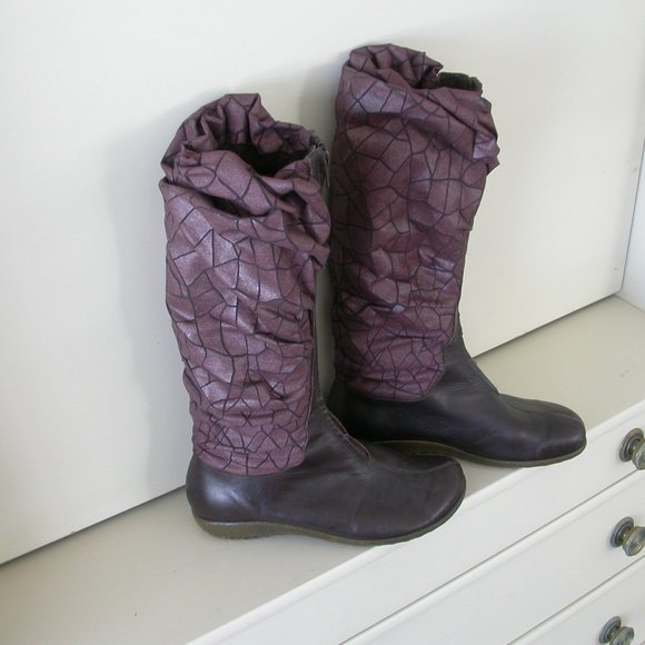 Naot Burgundy Boots - Picture 1 of 12